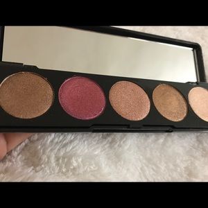 Blinc cosmetics x boxycharm eyeshadow palette